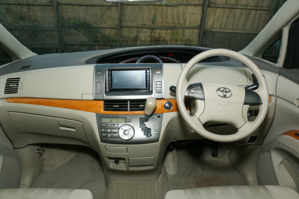 Used Toyota Estima for sale - 76723074: Photo 10