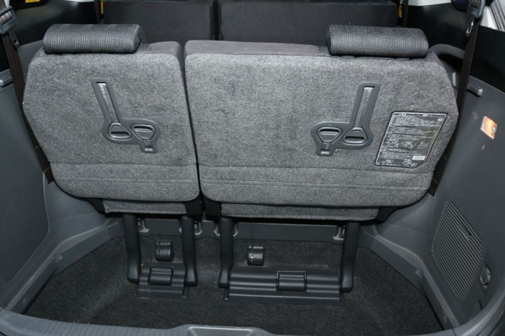 Used Toyota Estima for sale - 76723050: Photo 14