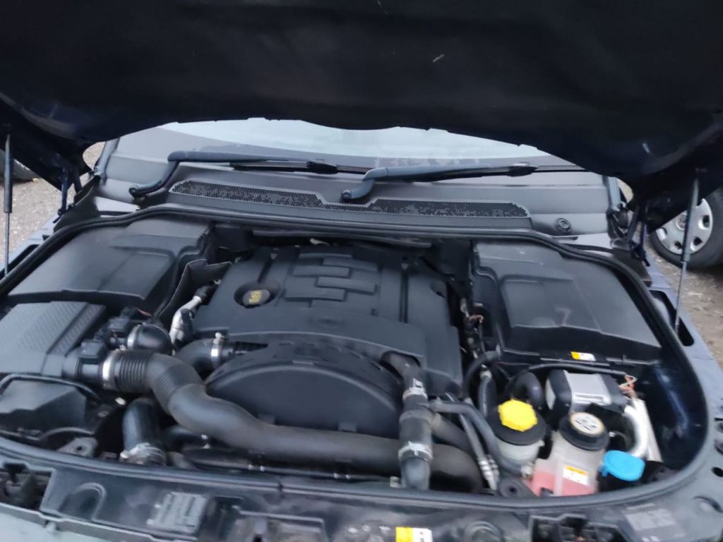 Used Land Rover Range Rover Sport 2011 for sale - 76723045: Photo 18