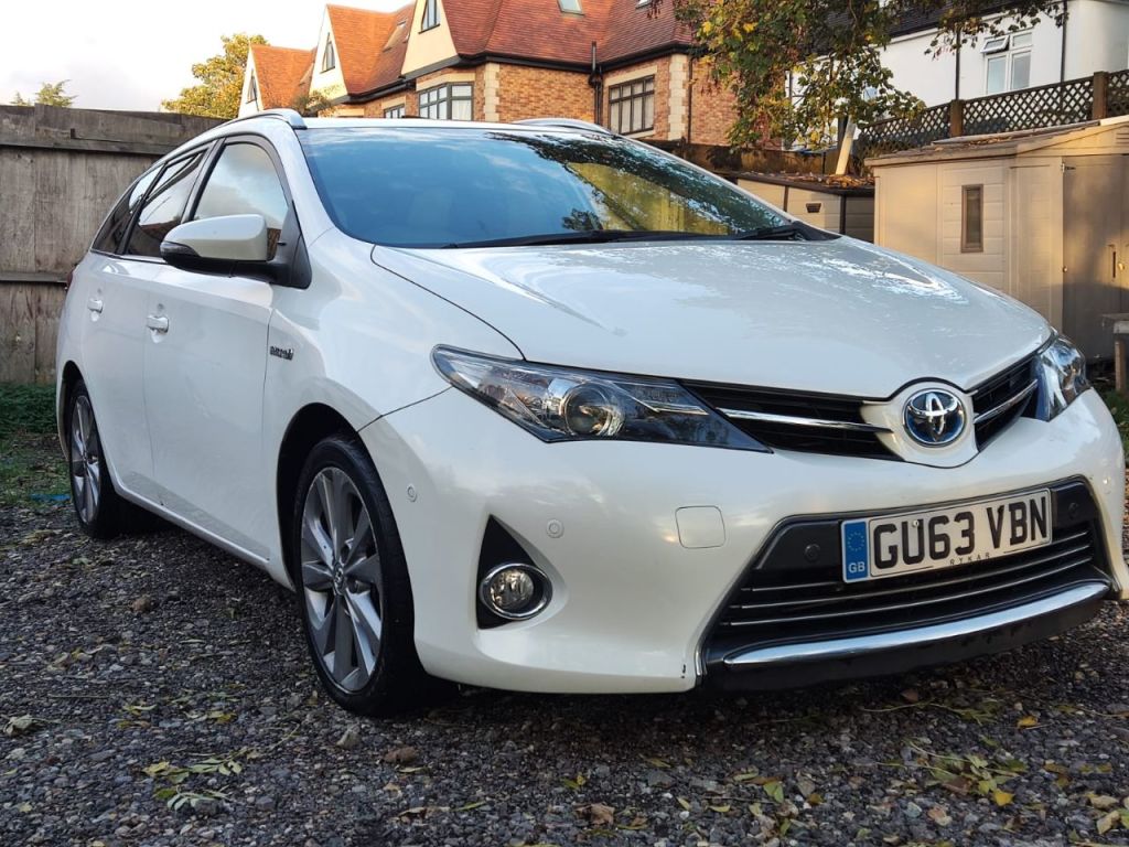 Used Toyota Auris 2013 for sale - 76723060: Photo 1