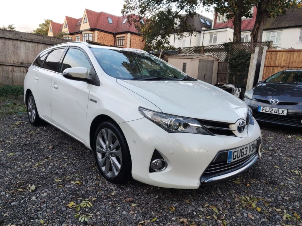 Used Toyota Auris 2013 for sale - 76723060: Photo 3