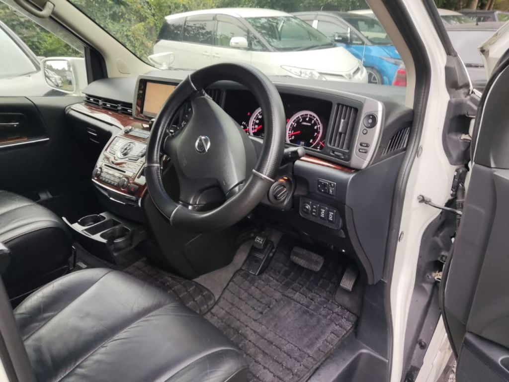 Used Nissan Elgrand for sale - 76723047: Photo 15