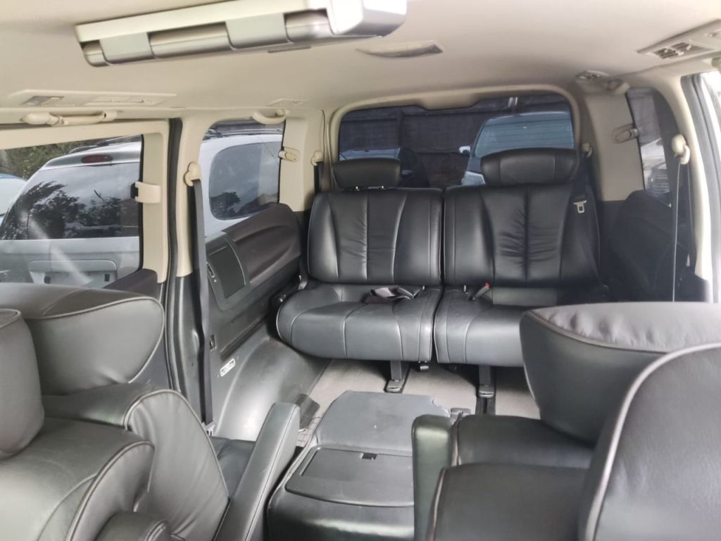 Used Nissan Elgrand for sale - 76723047: Photo 24