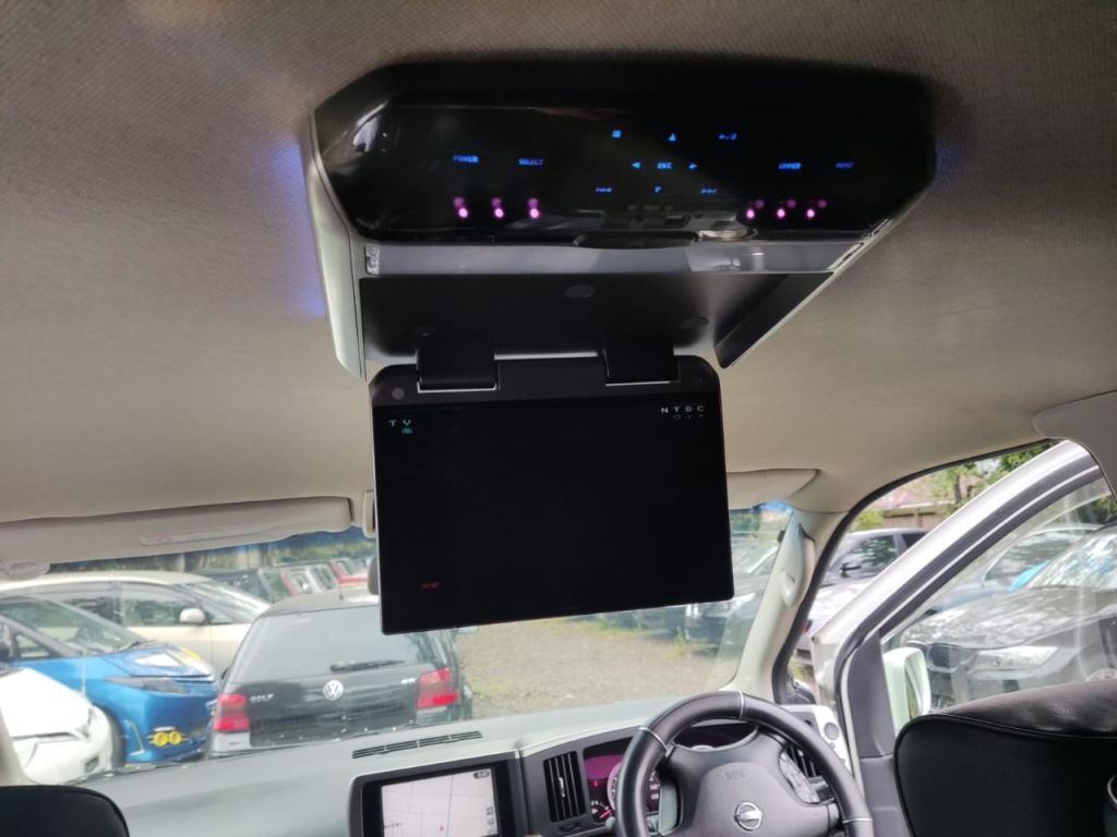 Used Nissan Elgrand for sale - 76723047: Photo 26