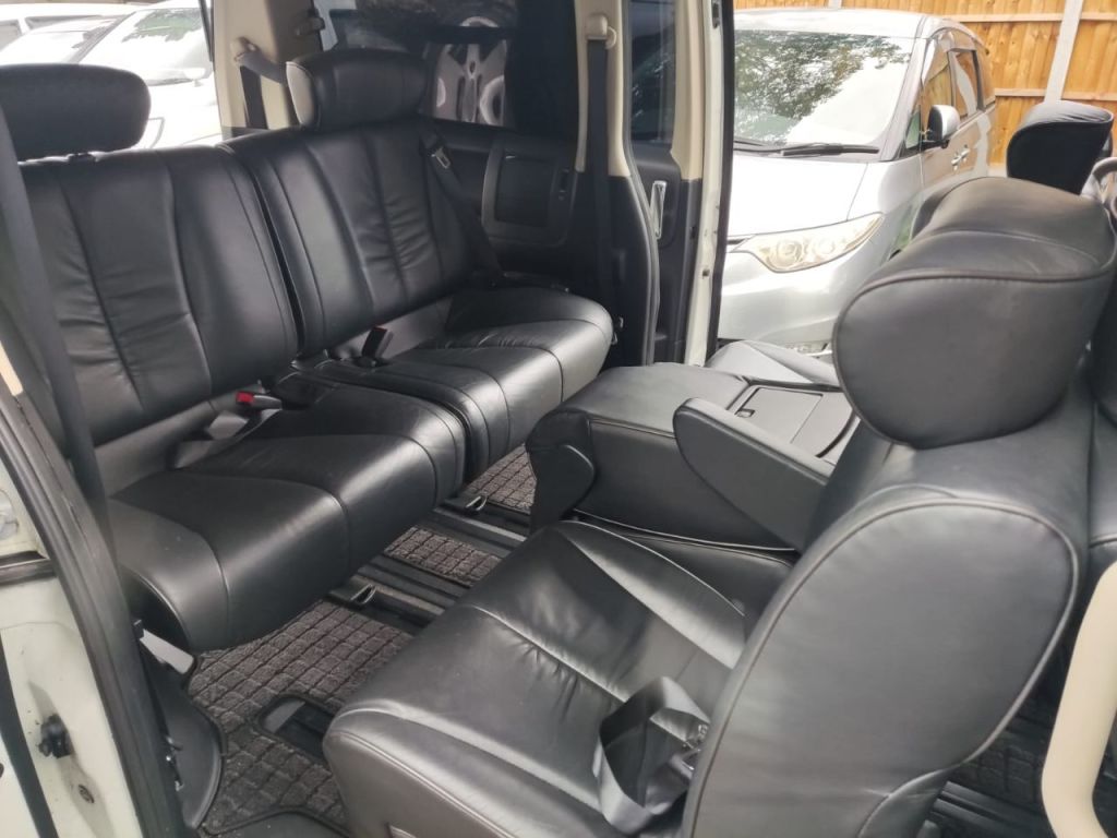 Used Nissan Elgrand for sale - 76723047: Photo 30