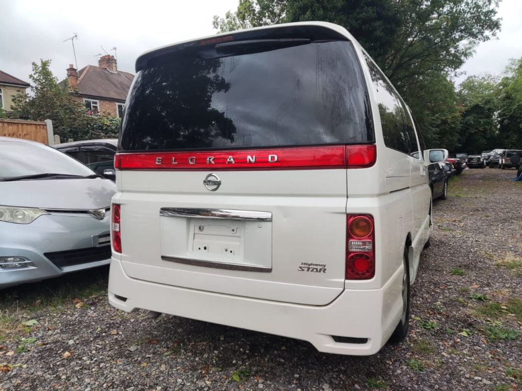 Used Nissan Elgrand for sale - 76723047: Photo 8