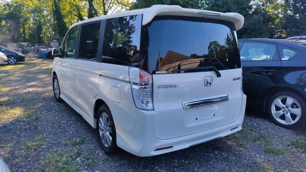 Used Honda Stepwagon for sale - 76723054: Photo 5