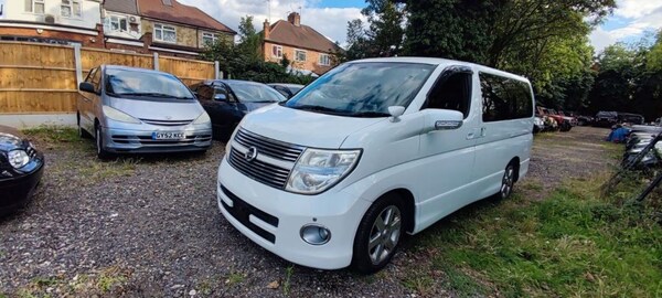 Used Nissan Elgrand for sale - 70364369: Photo 3