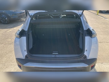 Used Peugeot 2008 2024 for sale - 78970401: Photo