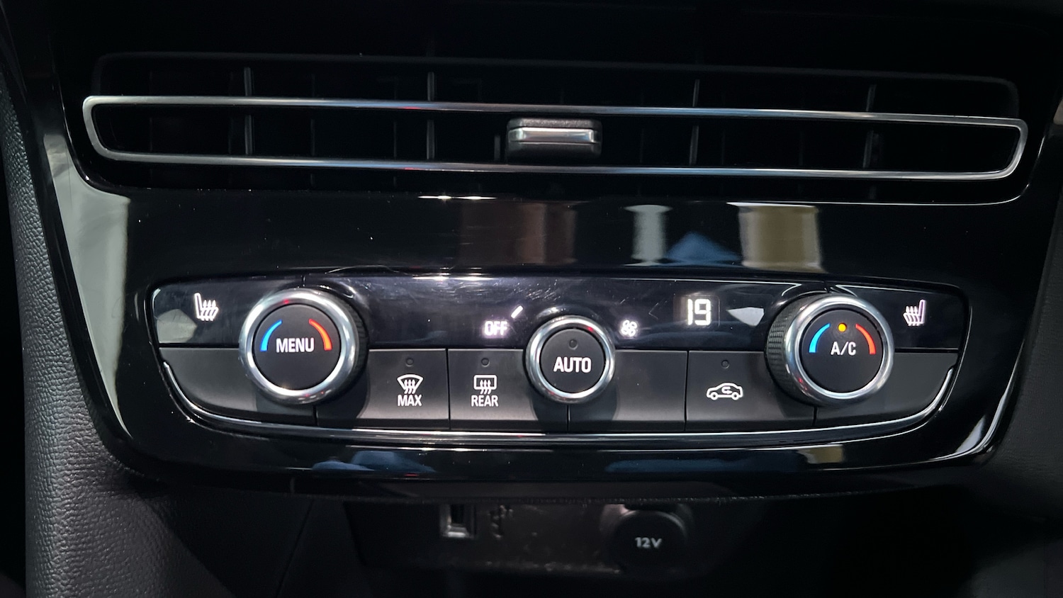 Used Vauxhall Mokka 2022 for sale - 76493678: Photo 32