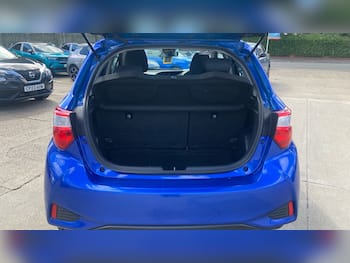 Used Toyota Yaris 2019 for sale - 79776105: Photo