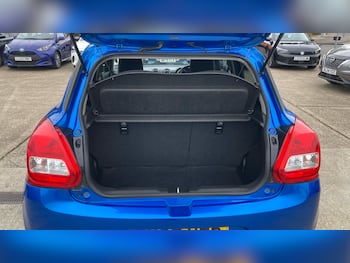 Used Suzuki Swift 2017 for sale - 79639465: Photo