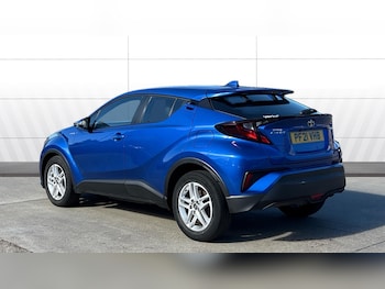 Used Toyota C-HR 2021 for sale - 76184333: Photo