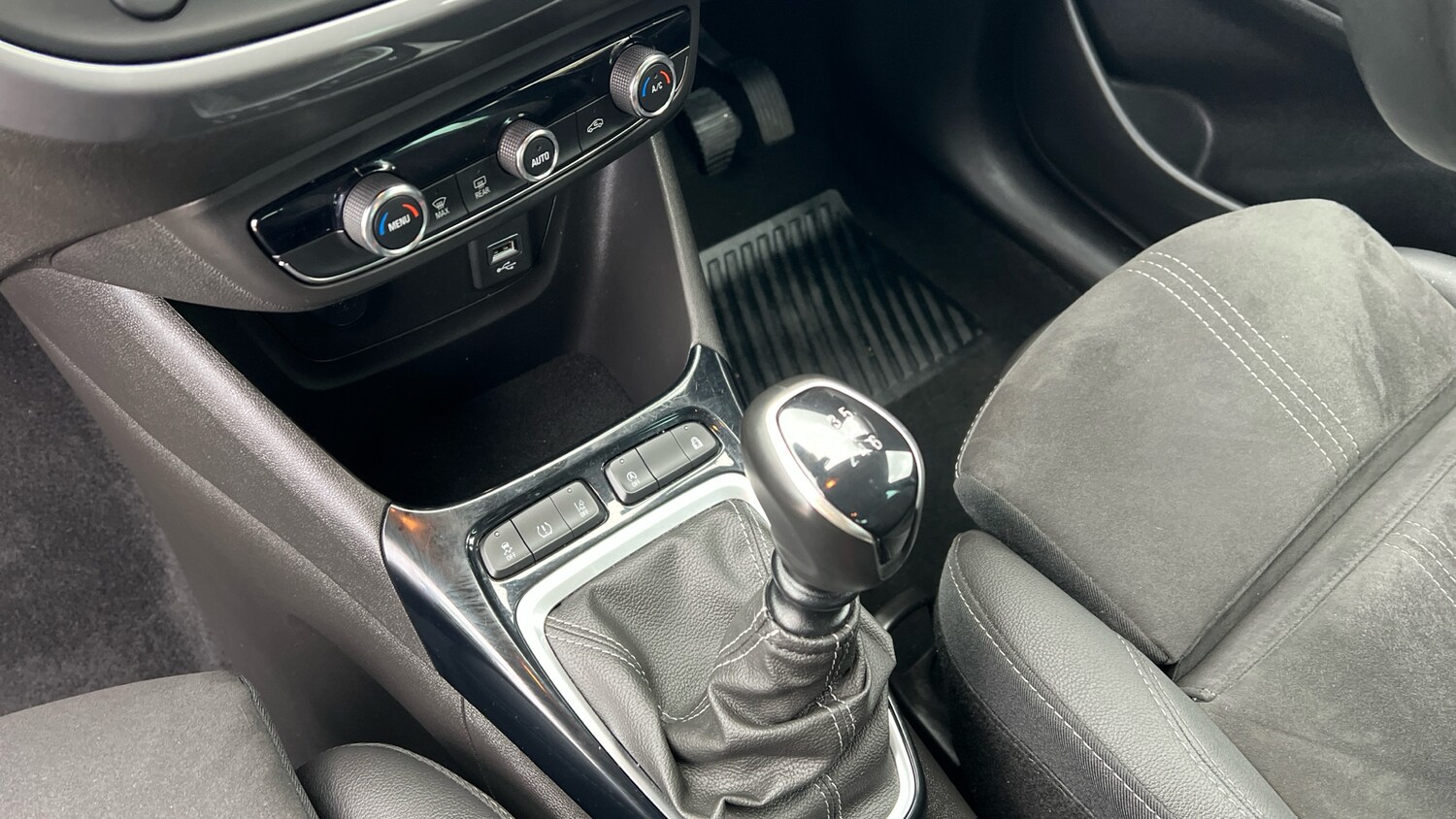 Used Vauxhall Crossland 2022 for sale - 76605477: Photo 13