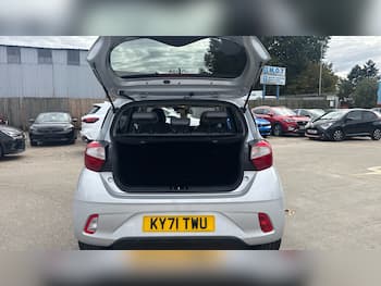 Used Hyundai i10 2021 for sale - 79785855: Photo