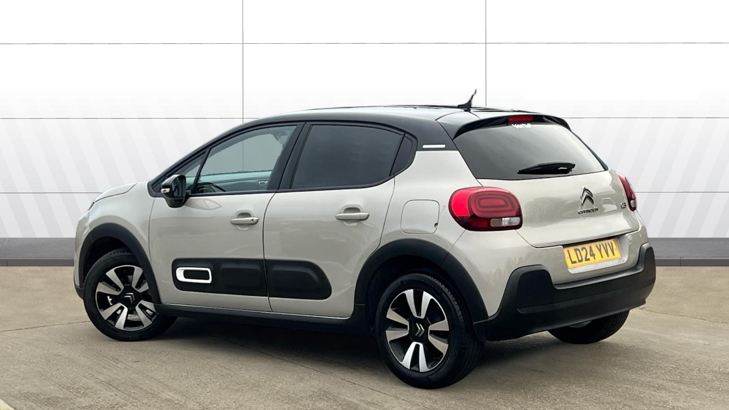 Used Citroen C3 2024 for sale - 76860198: Photo 2