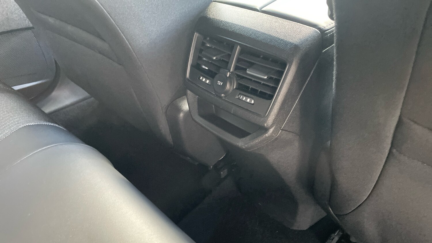 Used Peugeot 3008 2023 for sale - 76127077: Photo 35