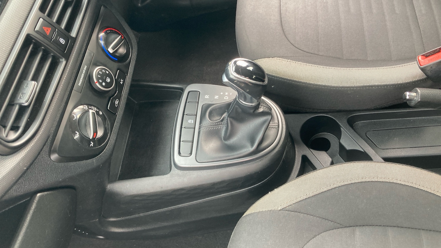 Used Hyundai i10 2022 for sale - 76470900: Photo 13