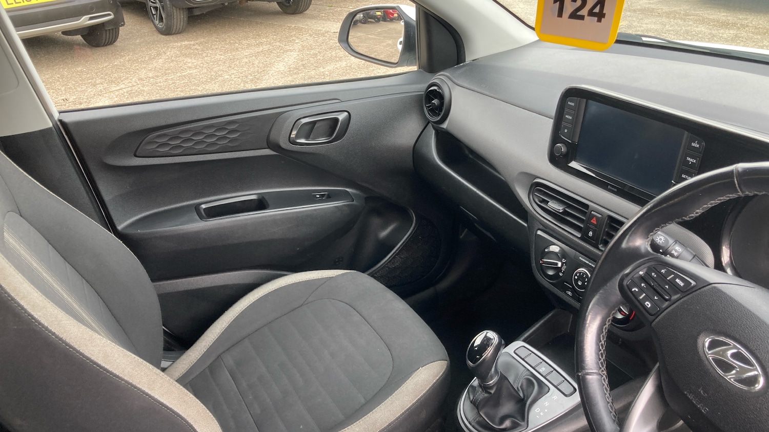 Used Hyundai i10 2022 for sale - 76470900: Photo 14