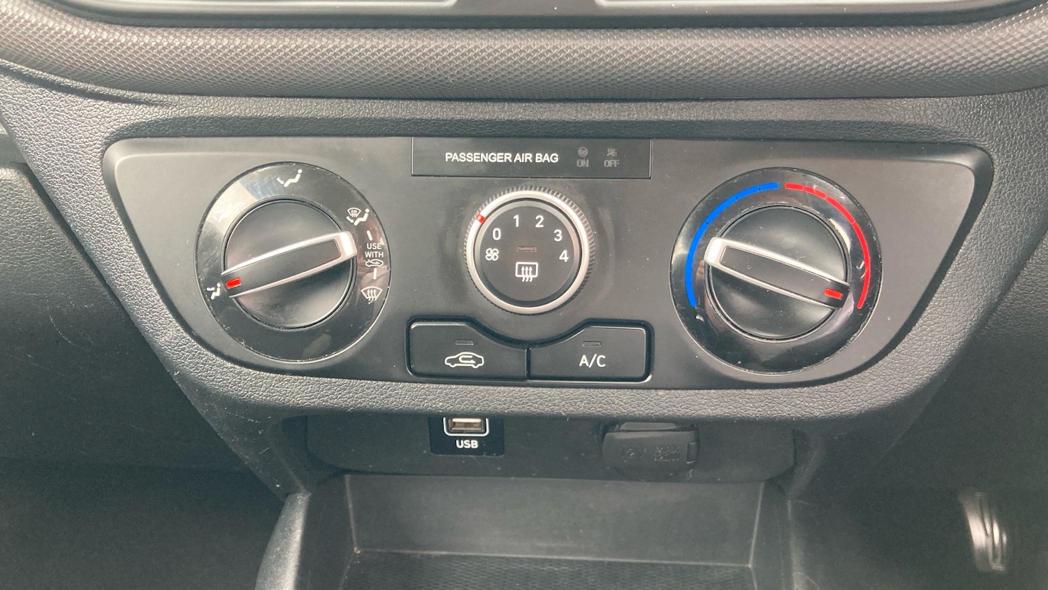 Used Hyundai i10 2022 for sale - 76470900: Photo 27