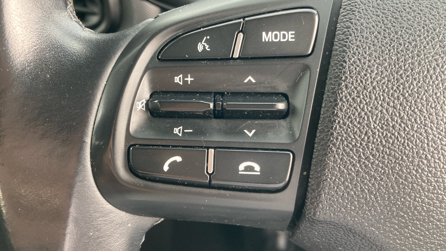 Used Hyundai i10 2022 for sale - 76470900: Photo 31