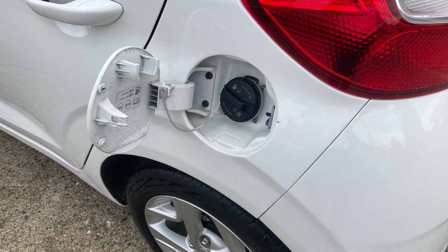 Used Hyundai i10 2022 for sale - 76470900: Photo 35