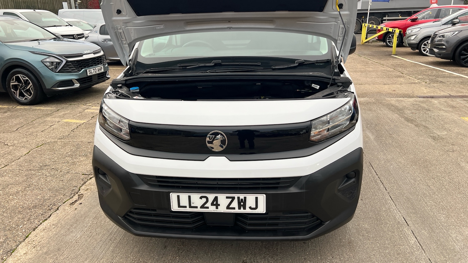 Used Vauxhall Combo 2024 for sale - 76891938: Photo 8