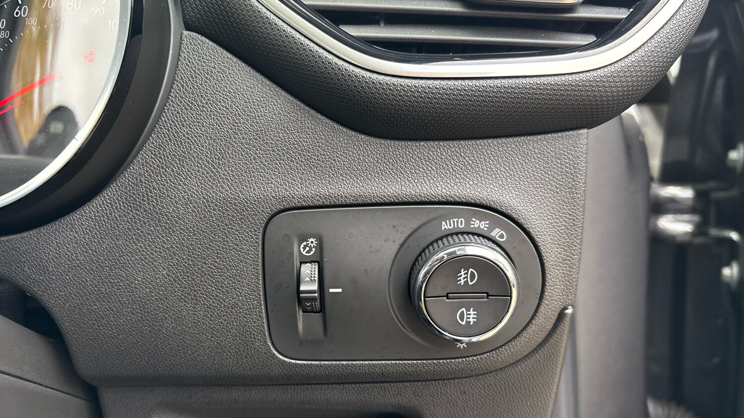 Used Vauxhall Crossland 2021 for sale - 76467877: Photo 23