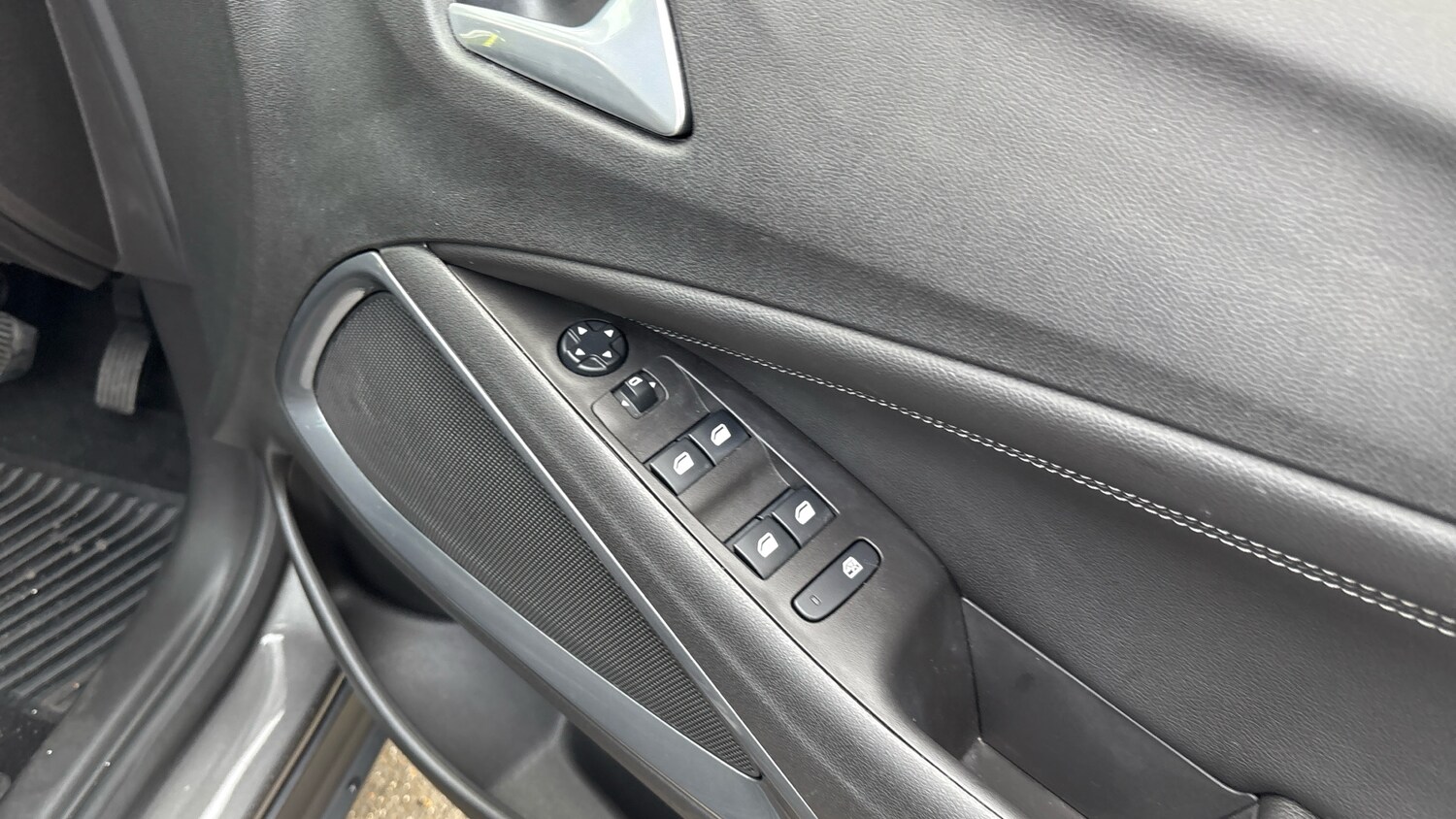 Used Vauxhall Crossland 2021 for sale - 76467877: Photo 35