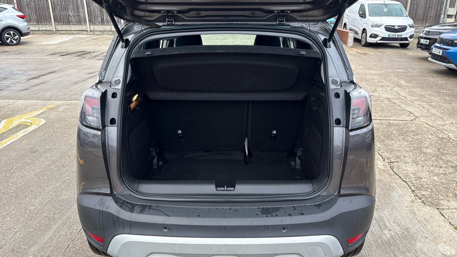 Used Vauxhall Crossland 2021 for sale - 76467877: Photo 4