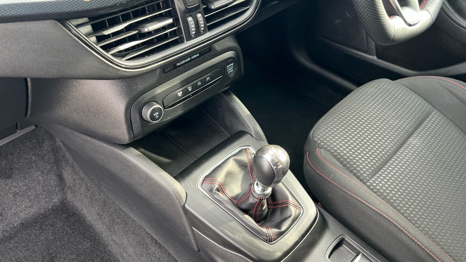 Used Ford Focus 2023 for sale - 76316438: Photo 13