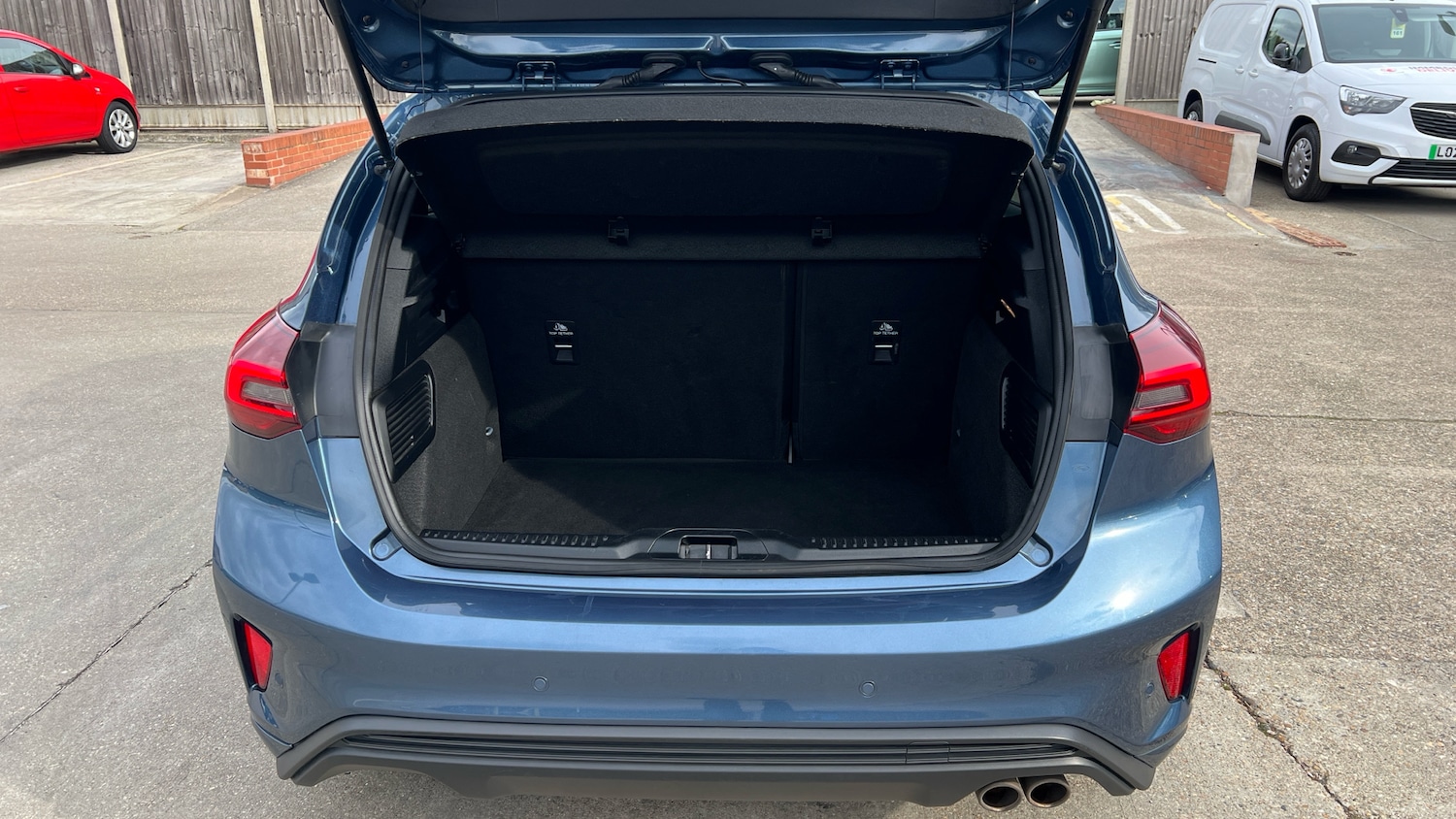 Used Ford Focus 2023 for sale - 76316438: Photo 4