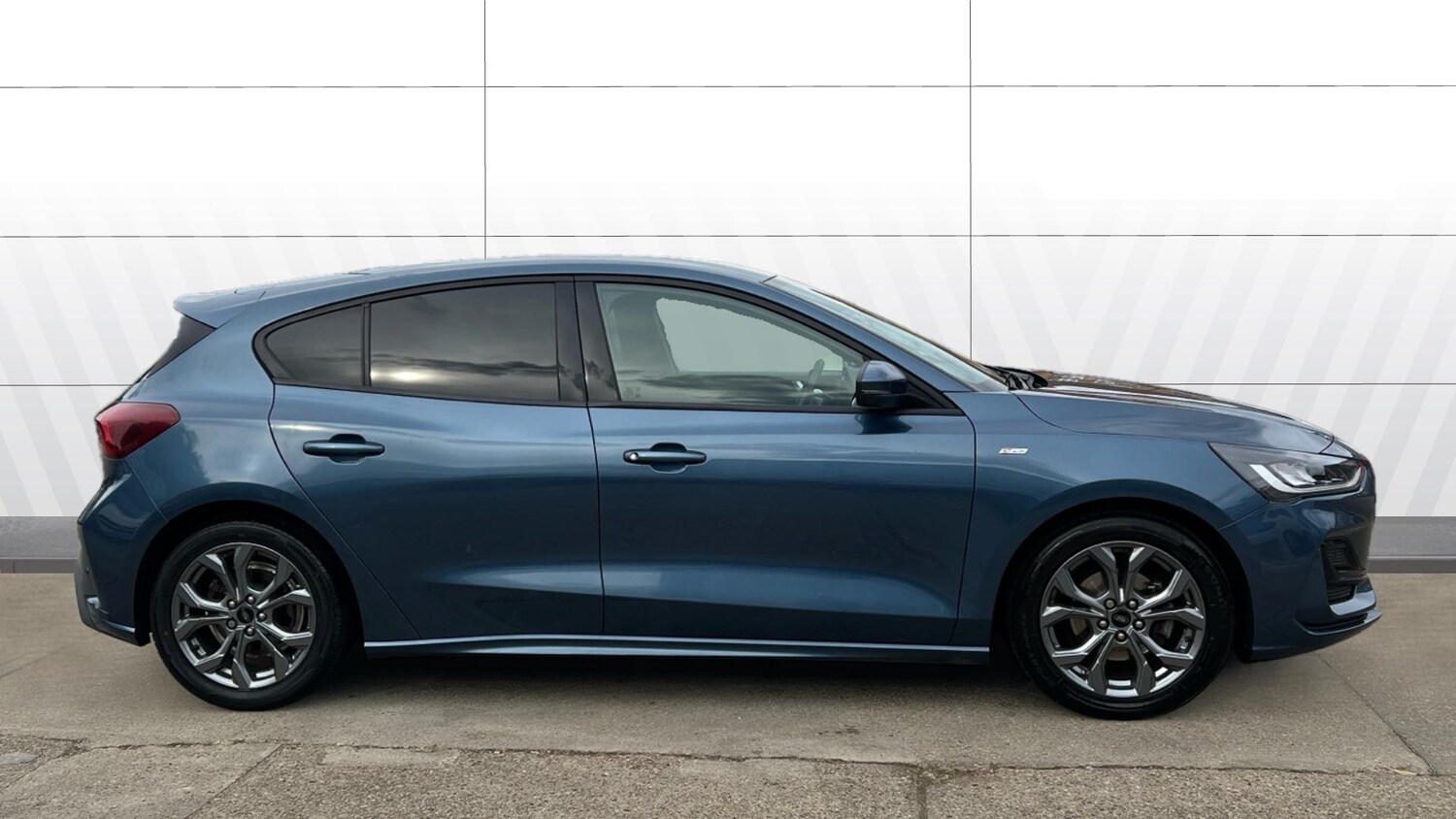 Used Ford Focus 2023 for sale - 76316438: Photo 5