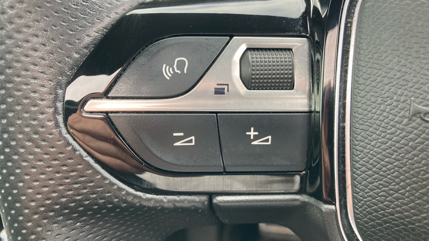 Used Peugeot 3008 2019 for sale - 76181332: Photo 32