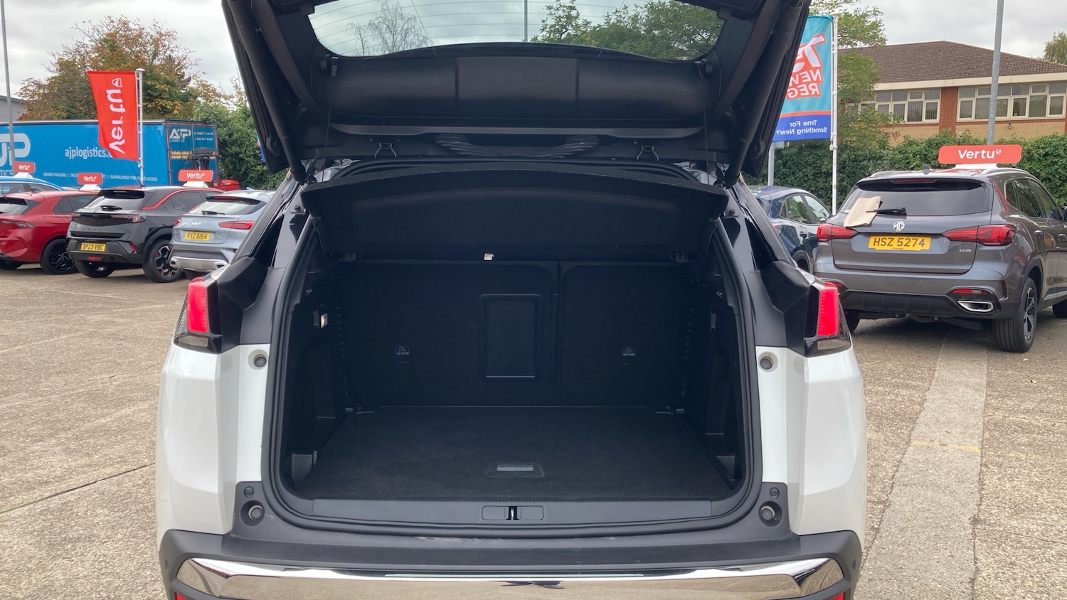 Used Peugeot 3008 2019 for sale - 76181332: Photo 4