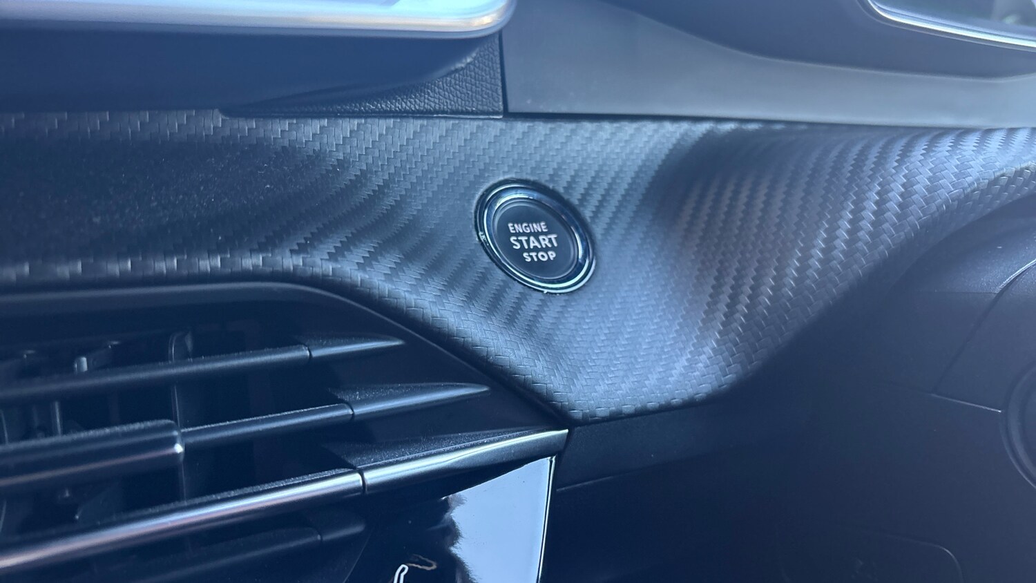 Used Peugeot 2008 2022 for sale - 76737944: Photo 27