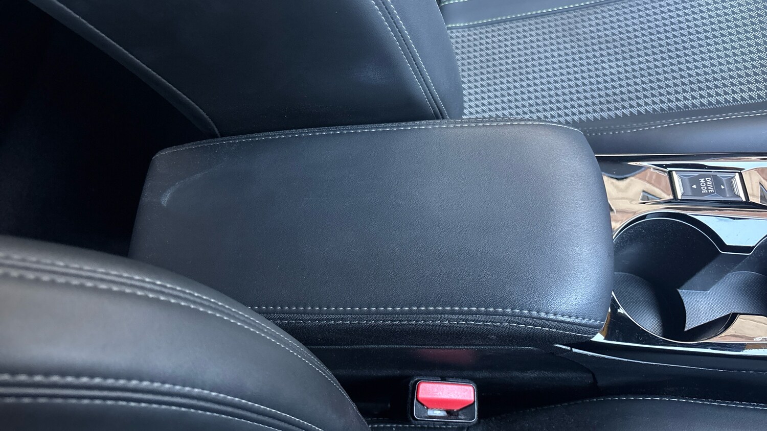 Used Peugeot 2008 2022 for sale - 76737944: Photo 31