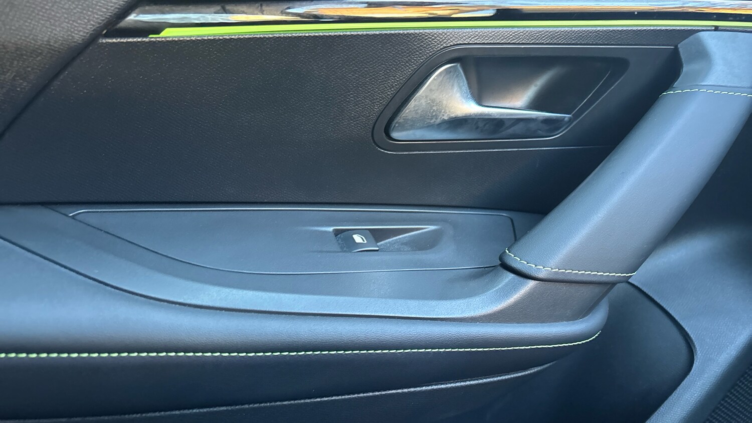 Used Peugeot 2008 2022 for sale - 76737944: Photo 38