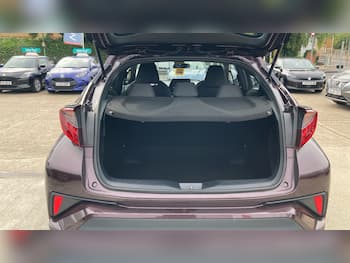 Used Toyota C-HR 2023 for sale - 79733063: Photo