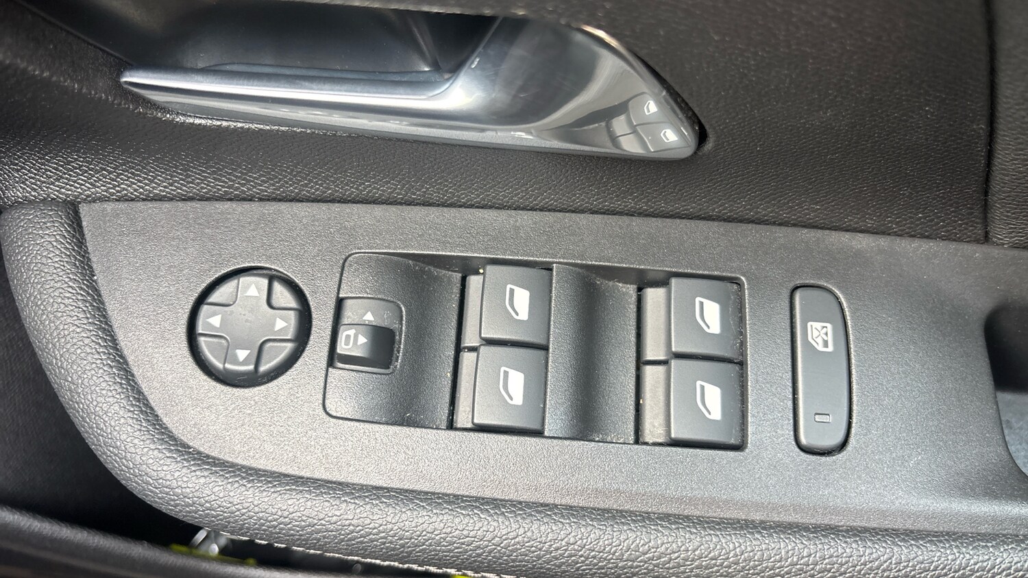 Used Vauxhall Mokka 2023 for sale - 77973891: Photo 31