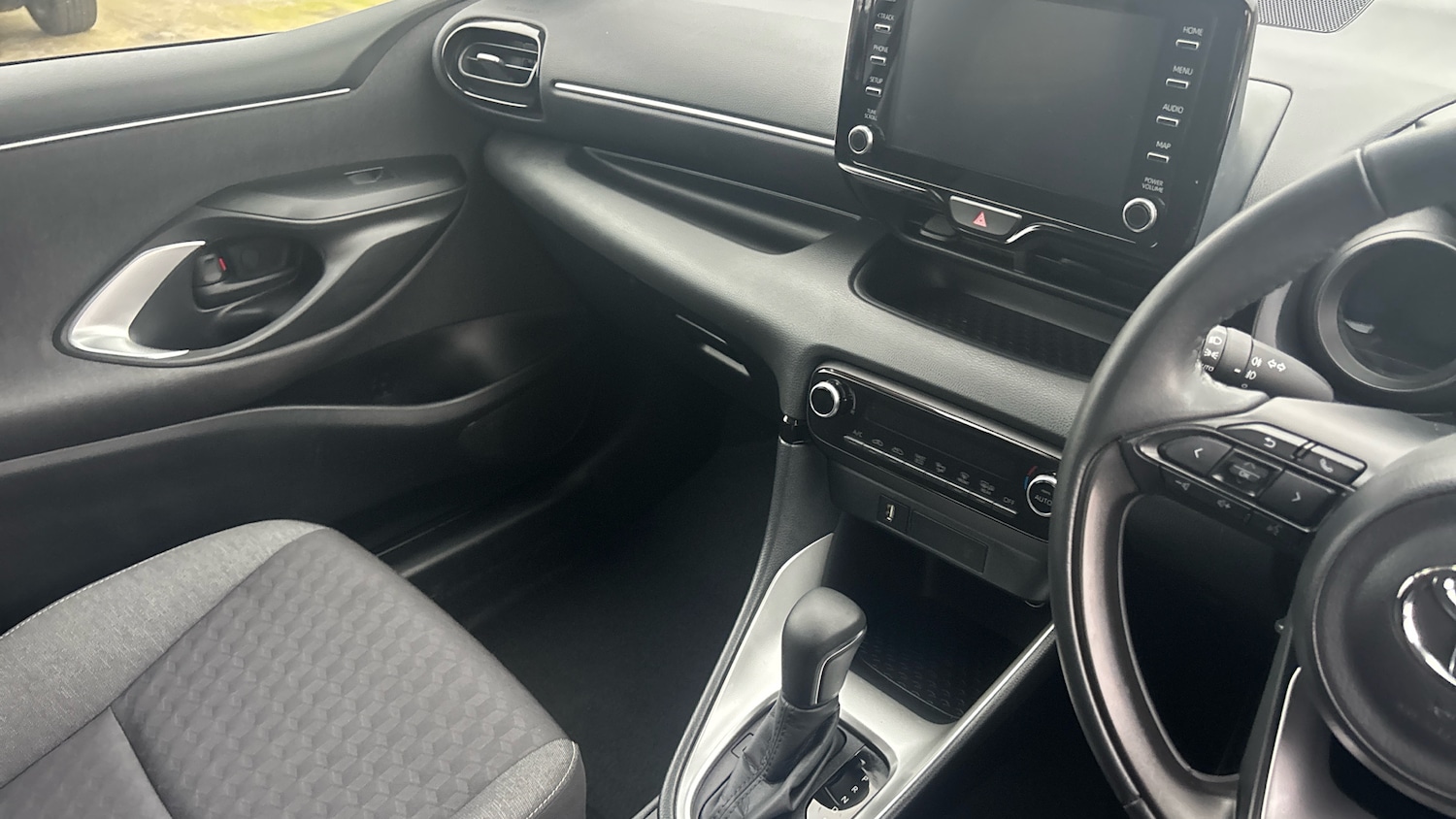 Used Toyota Yaris 2022 for sale - 77420869: Photo 14