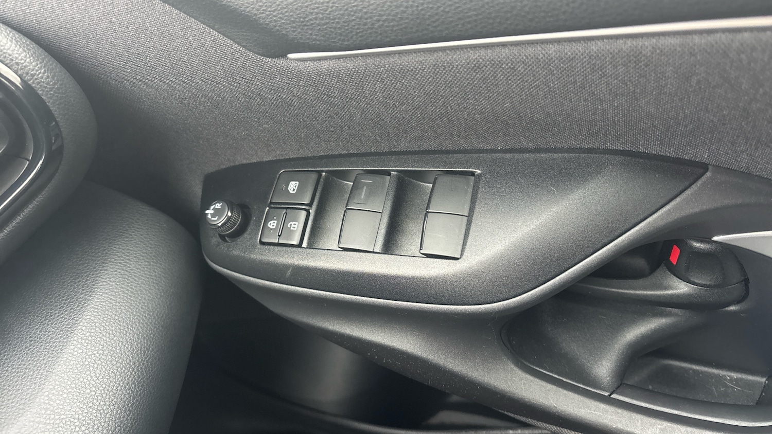 Used Toyota Yaris 2022 for sale - 77420869: Photo 37