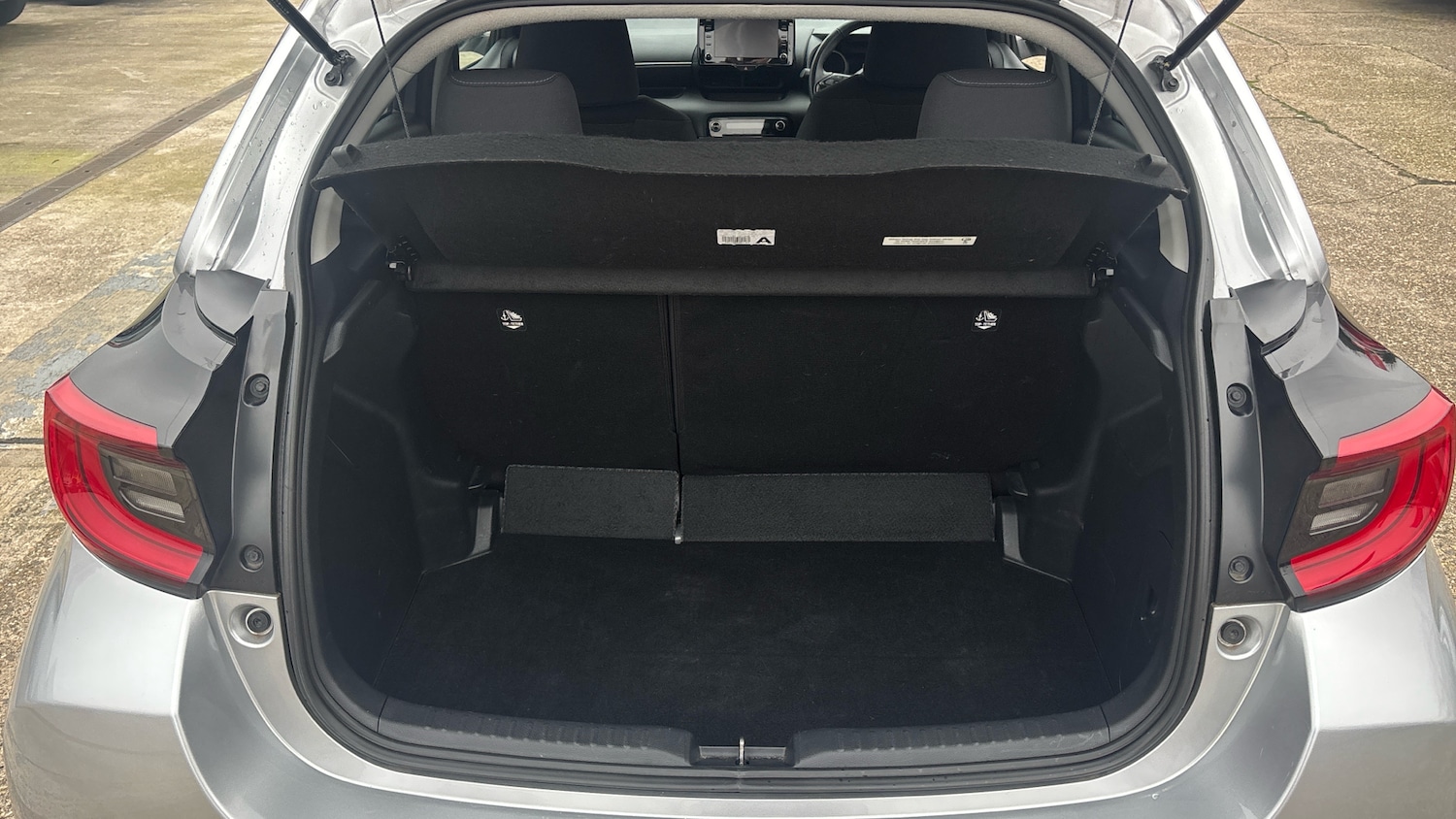 Used Toyota Yaris 2022 for sale - 77420869: Photo 4