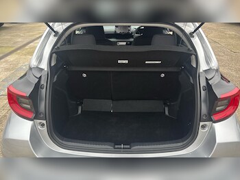 Used Toyota Yaris 2022 for sale - 77420869: Photo