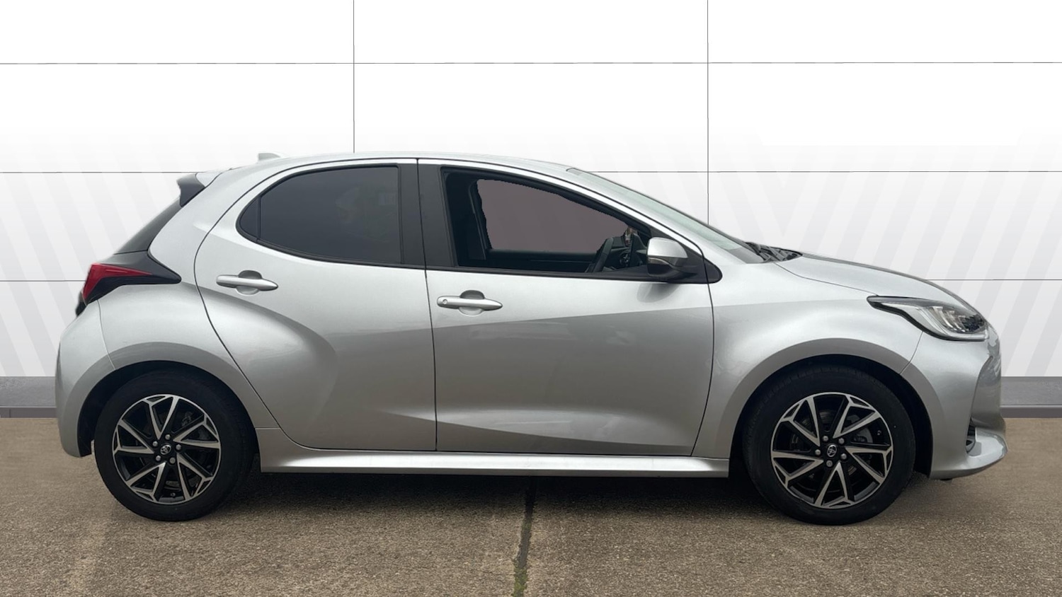 Used Toyota Yaris 2022 for sale - 77420869: Photo 5