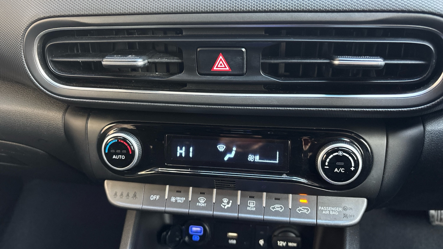 Used Hyundai KONA 2022 for sale - 76879235: Photo 28