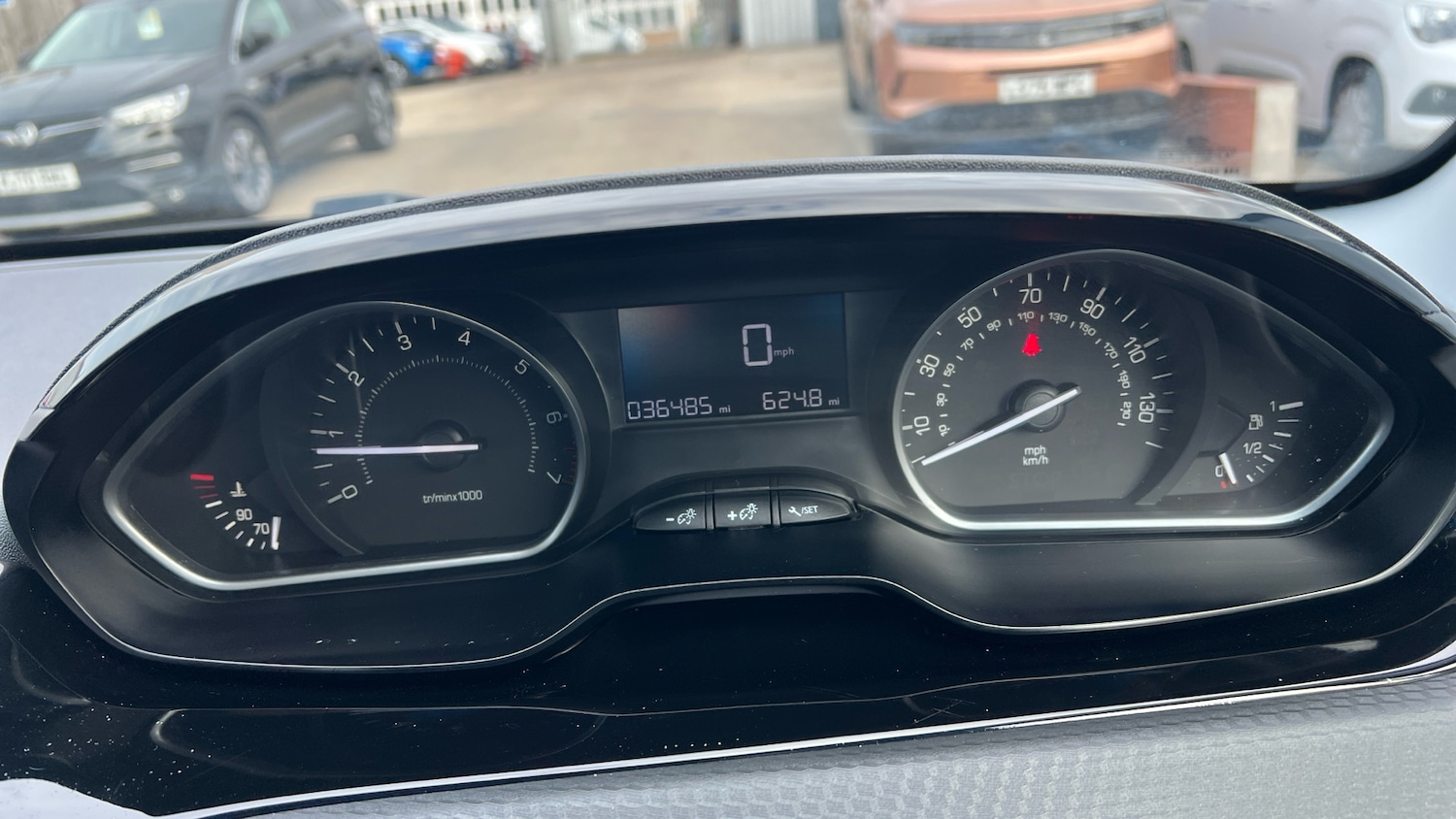 Used Peugeot 208 2016 for sale - 76583140: Photo 18