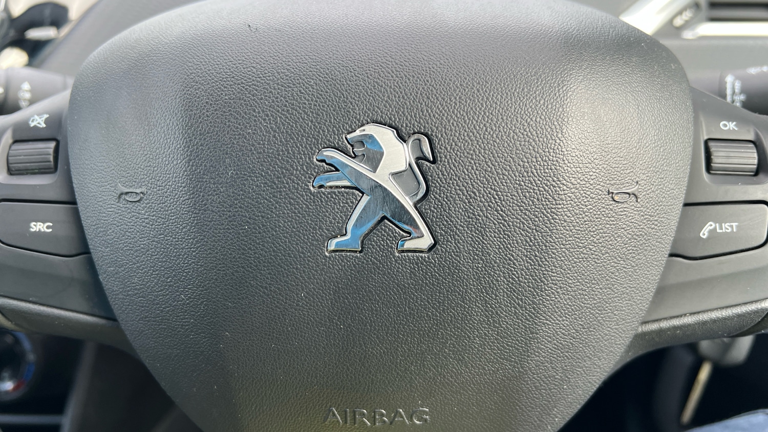 Used Peugeot 208 2016 for sale - 76583140: Photo 25