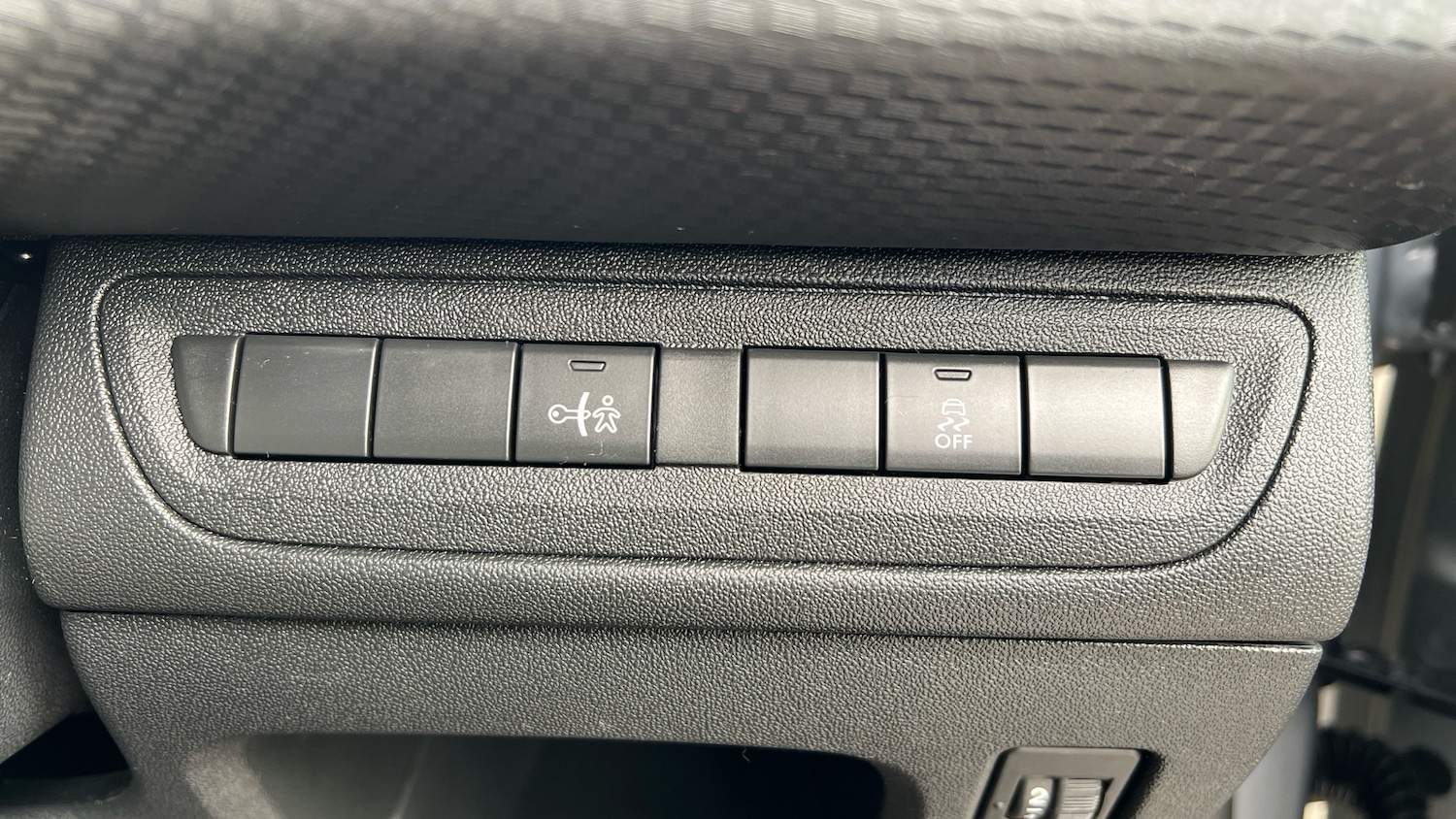 Used Peugeot 208 2016 for sale - 76583140: Photo 27