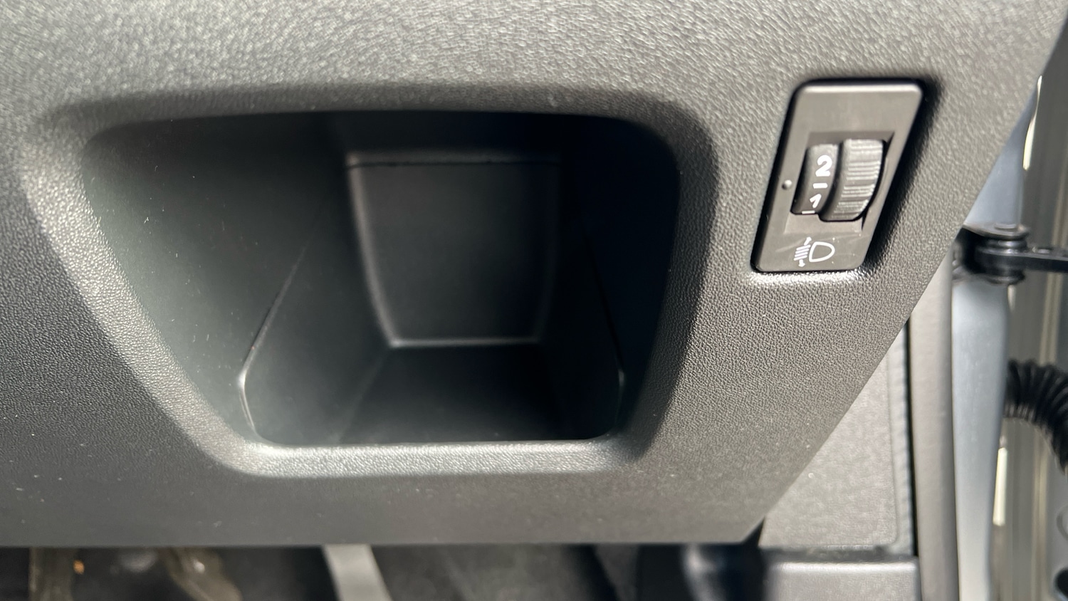 Used Peugeot 208 2016 for sale - 76583140: Photo 28